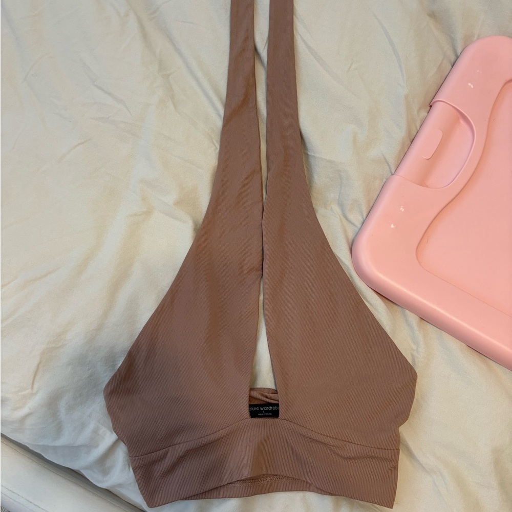 Tops - Picture 3 of 5